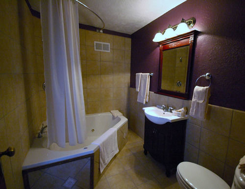 Hitching Horse Inn Pierre Exteriér fotografie
